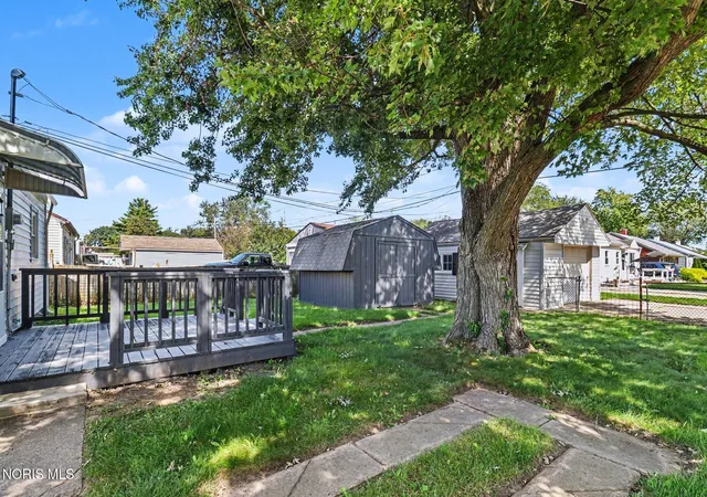 Photo 3 of Single family home for sale at 5302 Bennett Rd, Toledo, OH 43612 | MLS# 10013446 | Listing updated on 2026-10-25