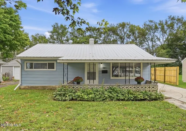 Photo 1 of Single family home for sale at 741 Circle Dr, Fostoria, OH 44830 | MLS# 10013584 | Listing updated on 2026-10-05