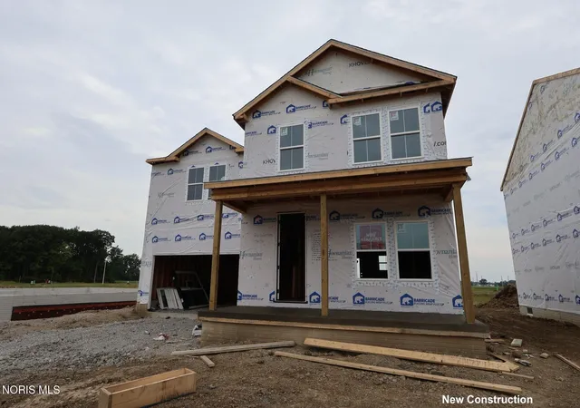 Photo 1 of Single family home for sale at 952 Creekside Ln, Bowling Green, OH 43402 | MLS# 10013458 | Listing updated on 2026-09-15
