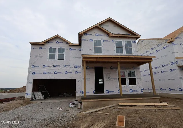 Photo 2 of Single family home for sale at 952 Creekside Ln, Bowling Green, OH 43402 | MLS# 10013458 | Listing updated on 2026-09-15