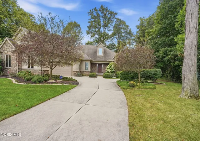 Photo 1 of Single family home for sale at 4068 Deer Ravine Ct, Maumee, OH 43537 | MLS# 10013525 | Listing updated on 2026-09-21