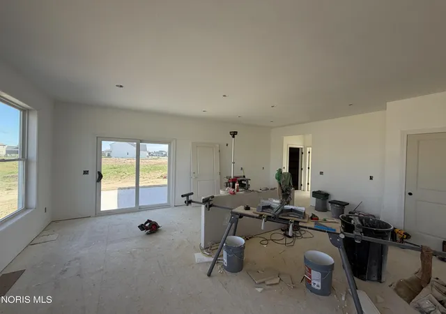 Photo 2 of Single family home for sale at 5023 Magnolia Dr, Oregon, OH 43616 | MLS# 10013459 | Listing updated on 2026-10-05