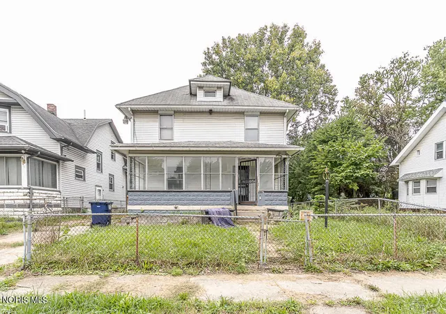 Photo 1 of Sale Pending at 3115 Kimball Ave, Toledo, OH 43610 | MLS# 10013787 | Listing updated on 2026-09-24