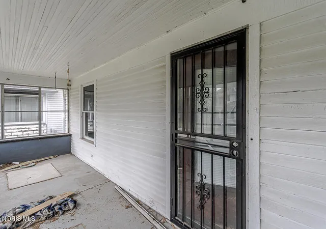 Photo 3 of Sale Pending at 3115 Kimball Ave, Toledo, OH 43610 | MLS# 10013787 | Listing updated on 2026-09-24