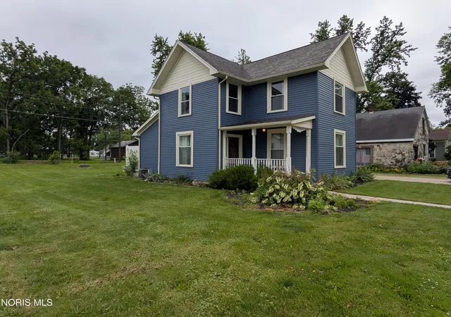 Photo 2 of Single family home for sale at 24269 W 2nd Street, Grand Rapids, OH 43522 | MLS# 10013469 | Listing updated on 2026-09-16
