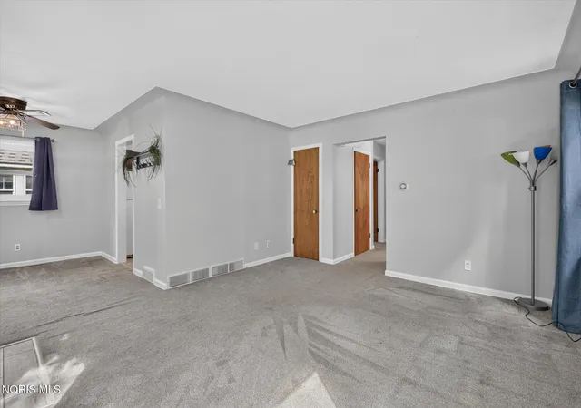 Photo 3 of Single family home for sale at 3906 Drummond Rd, Toledo, OH 43613 | MLS# 10013478 | Listing updated on 2026-10-01
