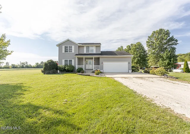 Photo 1 of Single family home for sale at 11560 W Toussaint E Rd, Oak Harbor, OH 43449 | MLS# 10013474 | Listing updated on 2026-10-08