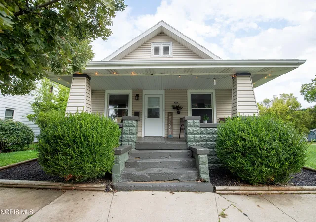 Photo 2 of Single family home for sale at 619 Washington Ave, Defiance, OH 43512 | MLS# 10013528 | Listing updated on 2026-09-23