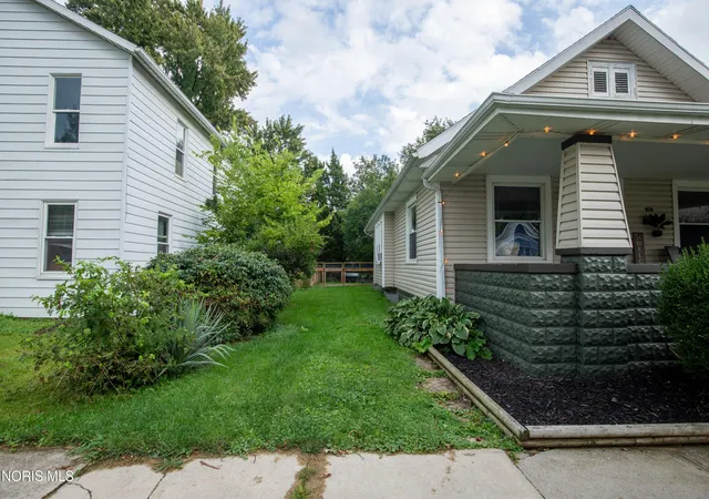Photo 3 of Single family home for sale at 619 Washington Ave, Defiance, OH 43512 | MLS# 10013528 | Listing updated on 2026-09-23