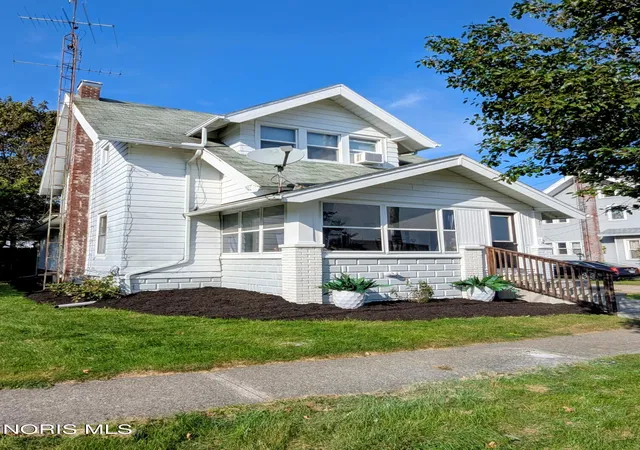 Photo 1 of Single family home for sale at 401 E Baubice St, Pioneer, OH 43554 | MLS# 10013512 | Listing updated on 2026-10-22