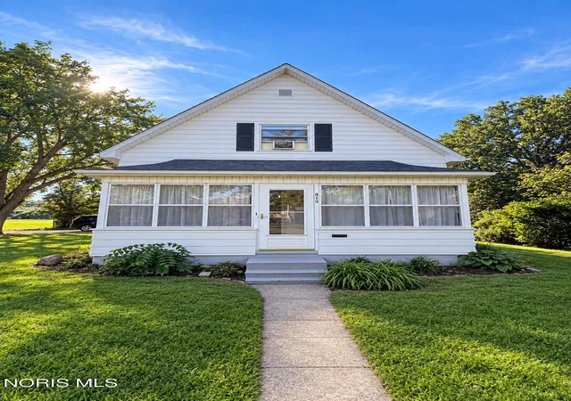 Photo 1 of Single family home for sale at 819 Delaware Ave, Montpelier, OH 43543 | MLS# 10013603 | Listing updated on 2026-09-19