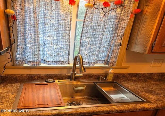 Photo 4 of Single family home for sale at 819 Delaware Ave, Montpelier, OH 43543 | MLS# 10013603 | Listing updated on 2026-09-19
