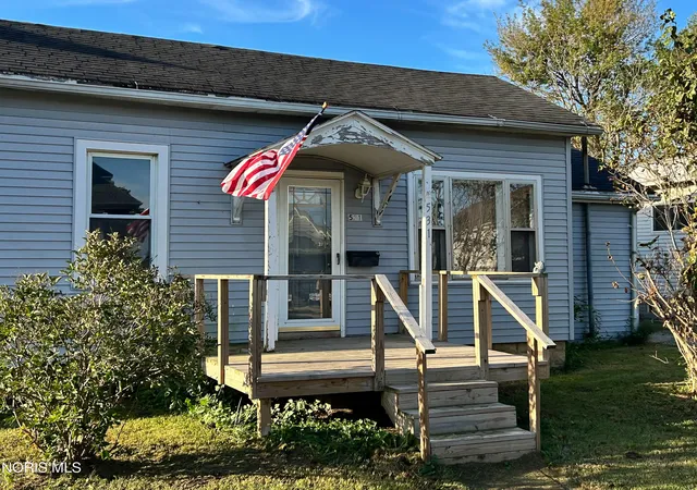Photo 2 of Single family home for sale at 531 W Tiffin St, Fostoria, OH 44830 | MLS# 10013501 | Listing updated on 2026-10-01