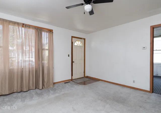 Photo 3 of Single family home for sale at 531 W Tiffin St, Fostoria, OH 44830 | MLS# 10013501 | Listing updated on 2026-10-01