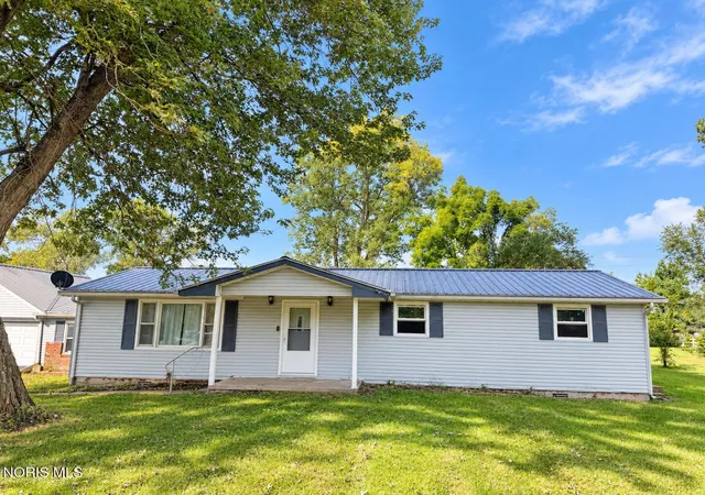 Photo 1 of Single family home for sale at 2239 County Rd 3, Swanton, OH 43558 | MLS# 10013498 | Listing updated on 2026-10-03