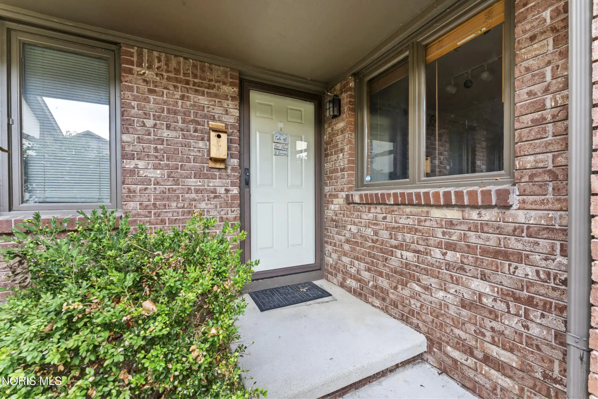 Listing Photo 2 - Condo for sale in 1174 Hidden Ridge Rd located at 1174 Hidden Ridge Rd, Toledo, OH 43615 - Unit 1174 Hidden Ridge Rd
