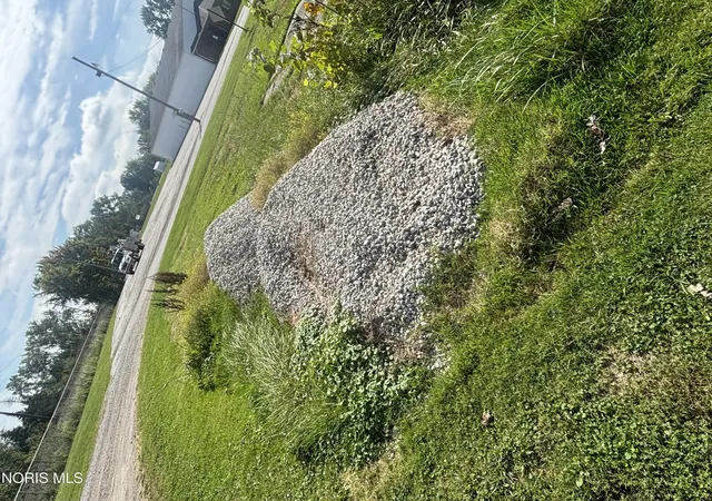 Photo 4 of Land for sale at 1440 S Railroad St, Millbury, OH 43447 | MLS# 10013505 | Listing updated on 2026-09-16
