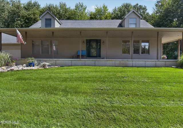 Photo 3 of Single family home for sale at 7840 Dorr St, Toledo, OH 43617 | MLS# 10013492 | Listing updated on 2026-09-16