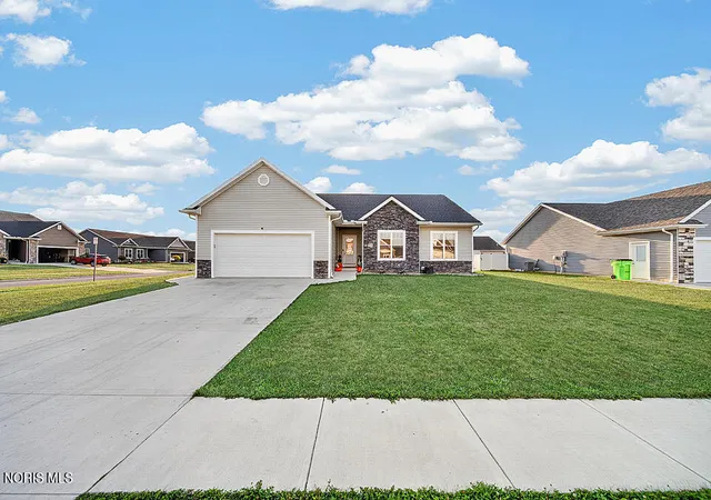 Photo 2 of Single family home for sale at 9318 Colonel Dr, Findlay, OH 45840 | MLS# 10013532 | Listing updated on 2026-09-29