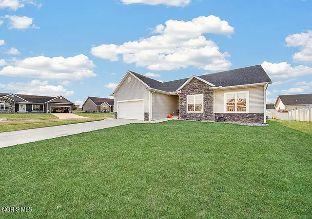 Photo 3 of Single family home for sale at 9318 Colonel Dr, Findlay, OH 45840 | MLS# 10013532 | Listing updated on 2026-09-29