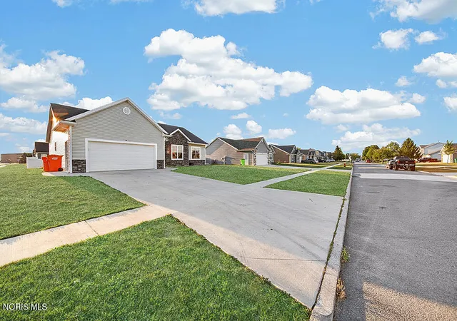 Photo 3 of Single family home for sale at 9318 Colonel Dr, Findlay, OH 45840 | MLS# 10013532 | Listing updated on 2026-09-29