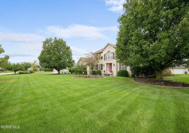 Photo 2 of Single family home for sale at 22119 W Bittersweet Ln, Curtice, OH 43412 | MLS# 10013742 | Listing updated on 2026-10-05