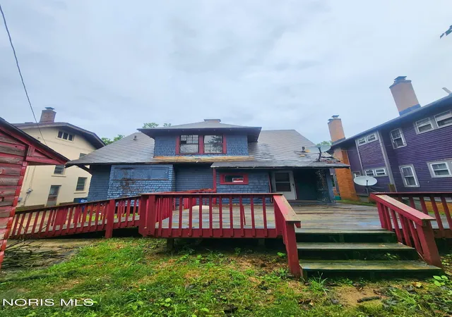 Photo 3 of Single family home for sale at 1445 Goodale Ave, Toledo, OH 43606 | MLS# 10013521 | Listing updated on 2026-10-07