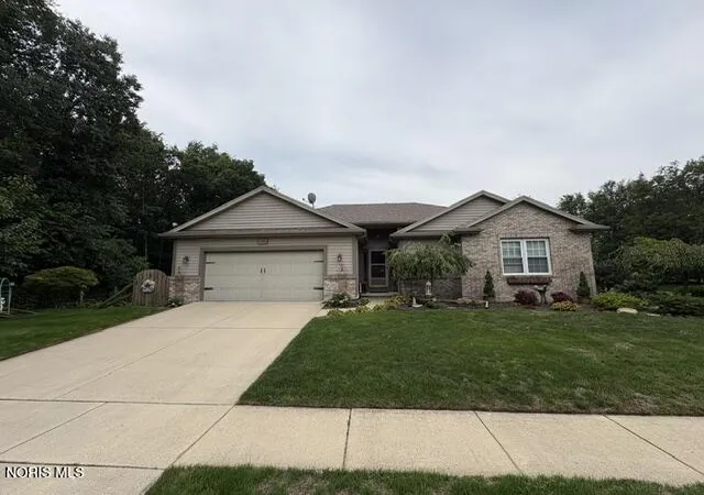 Photo 1 of Sale Pending at 2103 Woodmere Ct, Toledo, OH 43615 | MLS# 10013514 | Listing updated on 2026-10-27