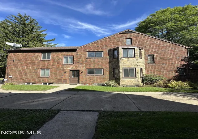 Photo 2 of Multi family home for sale at 2446 Kenwood Blvd, Toledo, OH 43606 | MLS# 10013644 | Listing updated on 2026-10-26