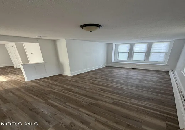 Photo 3 of Single family home for sale at 1841 Berdan Ave, Toledo, OH 43613 | MLS# 10013536 | Listing updated on 2026-09-17