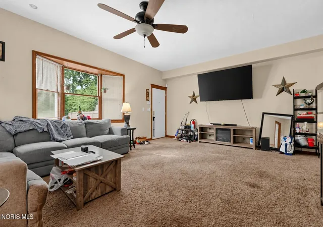 Photo 3 of Single family home for sale at 5243 Rowland Rd, Toledo, OH 43613 | MLS# 10013526 | Listing updated on 2026-10-09
