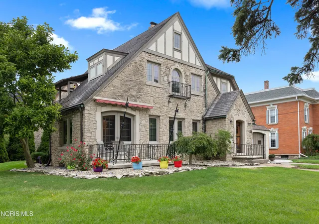 Photo 2 of Single family home for sale at 240 E Water St, Oak Harbor, OH 43449 | MLS# 10013625 | Listing updated on 2026-09-28