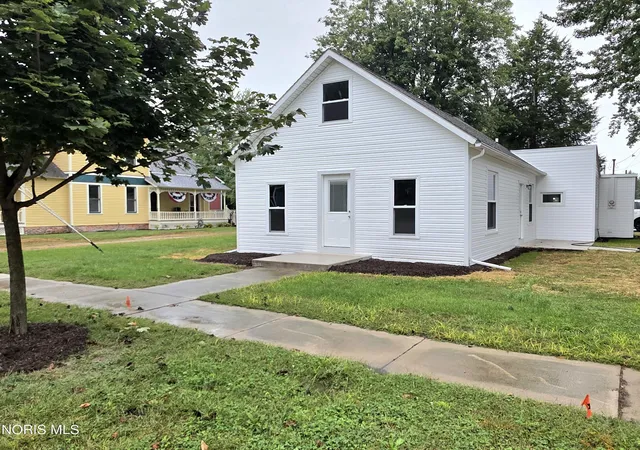 Photo 2 of Single family home for sale at 138 Main St, Wayne, OH 43466 | MLS# 10013562 | Listing updated on 2026-09-24