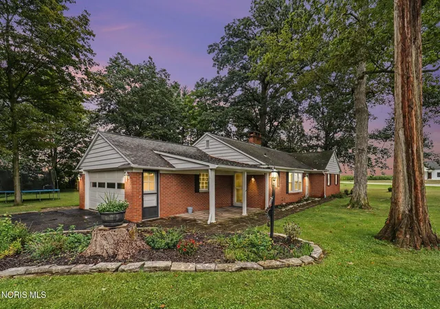Photo 2 of Single family home for sale at 3512 Woodlane Dr, Archbold, OH 43502 | MLS# 10013568 | Listing updated on 2026-09-22