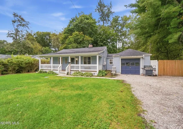 Photo 3 of Single family home for sale at 5161 Estess Ave, Sylvania, OH 43560 | MLS# 10013563 | Listing updated on 2026-09-28