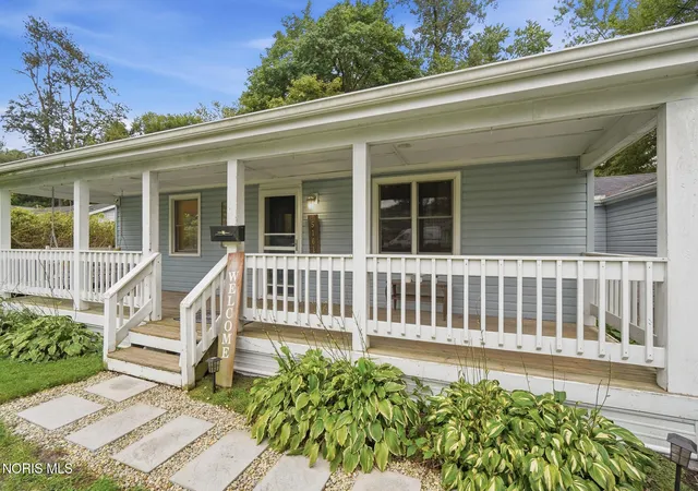 Photo 4 of Single family home for sale at 5161 Estess Ave, Sylvania, OH 43560 | MLS# 10013563 | Listing updated on 2026-09-28