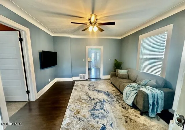 Photo 3 of Sale Pending at 190 Elm St, Rossford, OH 43460 | MLS# 10013537 | Listing updated on 2026-09-30