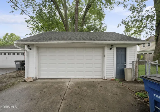 Photo 22 of Single family home for sale at 2560 Gracewood Rd, Toledo, OH 43613 | MLS# 10013542 | Listing updated on 2026-10-28