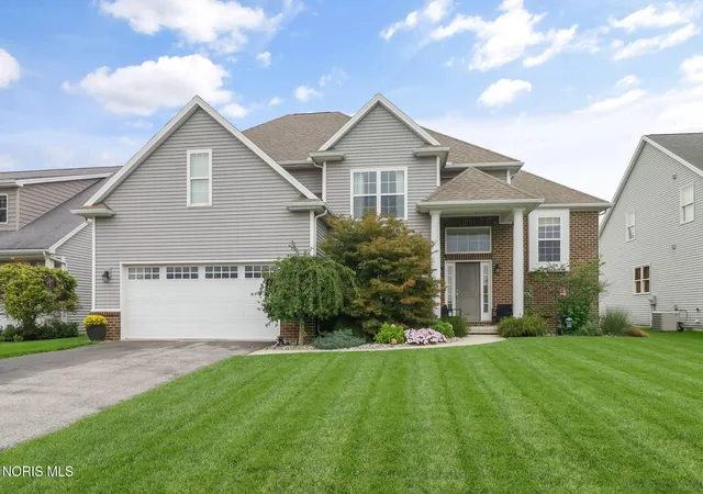 Single family home for sale at 5866 Walnut Springs Blvd, Sylvania, OH 43560 | MLS# 10013677