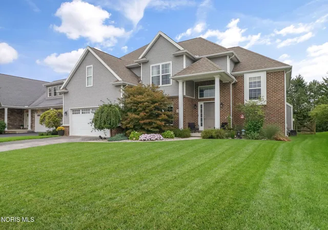 Photo 2 of Single family home for sale at 5866 Walnut Springs Blvd, Sylvania, OH 43560 | MLS# 10013677 | Listing updated on 2026-10-04