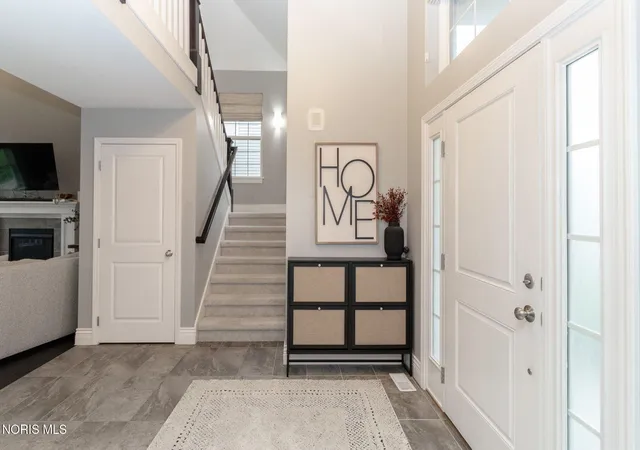 Photo 4 of Single family home for sale at 5866 Walnut Springs Blvd, Sylvania, OH 43560 | MLS# 10013677 | Listing updated on 2026-10-04