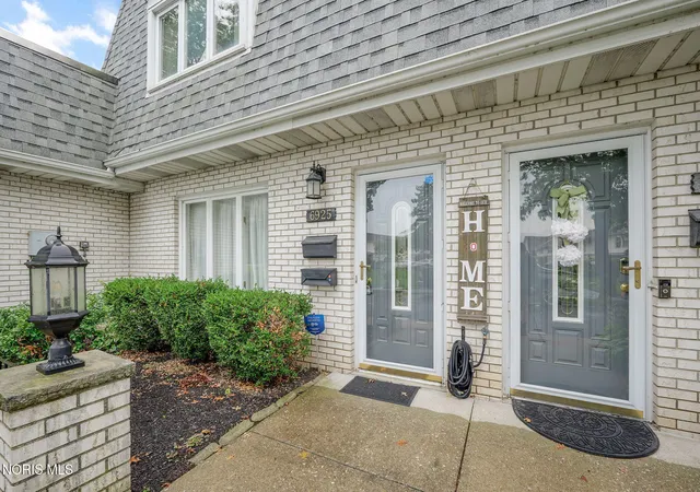 Photo 3 of Condo for sale at 6925 Fenwyck Rd, Maumee, OH 43537 | MLS# 10013613 | Listing updated on 2026-09-18