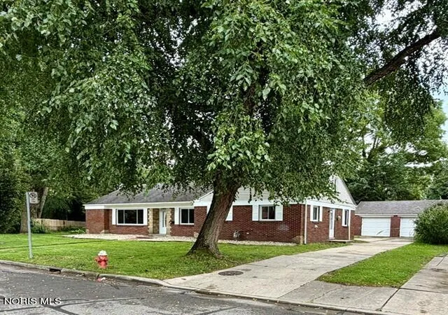 Photo 2 of Single family home for sale at 2108 Audubon Pl, Toledo, OH 43606 | MLS# 10013574 | Listing updated on 2026-09-18