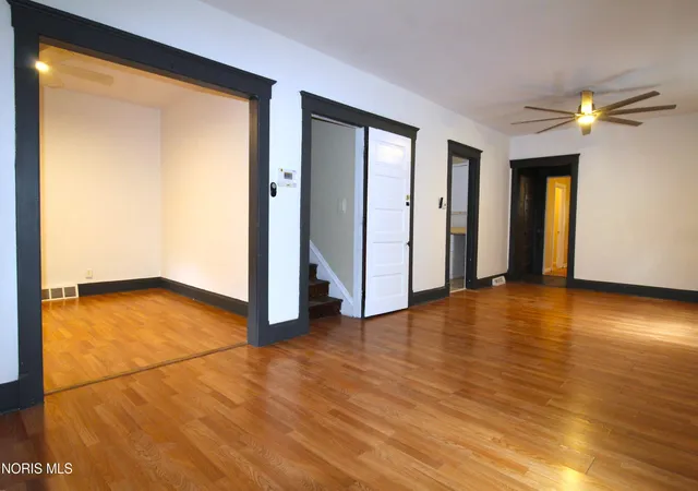 Photo 2 of Single family home for sale at 1139 Oakwood Ave, Toledo, OH 43607 | MLS# 10013554 | Listing updated on 2026-10-08
