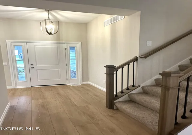 Photo 2 of Single family home for sale at 15038 Stonebridge Ln, Perrysburg, OH 43551 | MLS# 10013655 | Listing updated on 2026-09-19