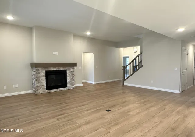 Photo 3 of Single family home for sale at 15038 Stonebridge Ln, Perrysburg, OH 43551 | MLS# 10013655 | Listing updated on 2026-09-19