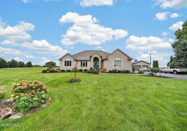 Photo 2 of Single family home for sale at 4265 County Rd 86, Findlay, OH 45840 | MLS# 10013750 | Listing updated on 2026-09-27