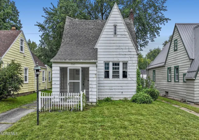 Photo 2 of Single family home for sale at 3317 Northwood Ave, Toledo, OH 43606 | MLS# 10013565 | Listing updated on 2026-09-17