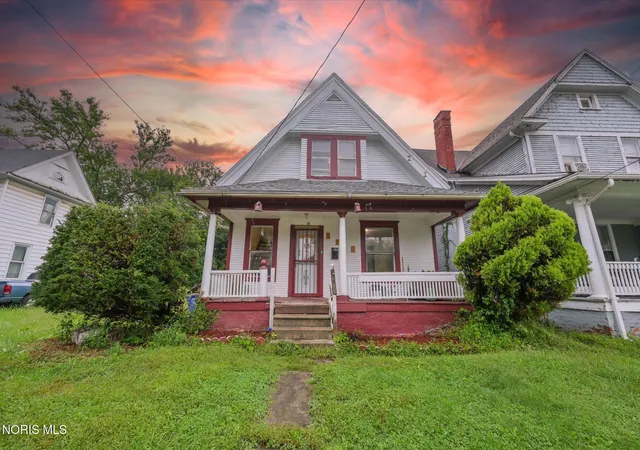 Single family home for sale at 536 Acklin Ave, Toledo, OH 43620 | MLS# 10013671