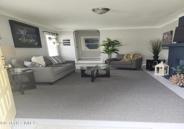 Photo 3 of Single family home for sale at 4652 Commonwealth Ave, Toledo, OH 43612 | MLS# 10013580 | Listing updated on 2026-10-07
